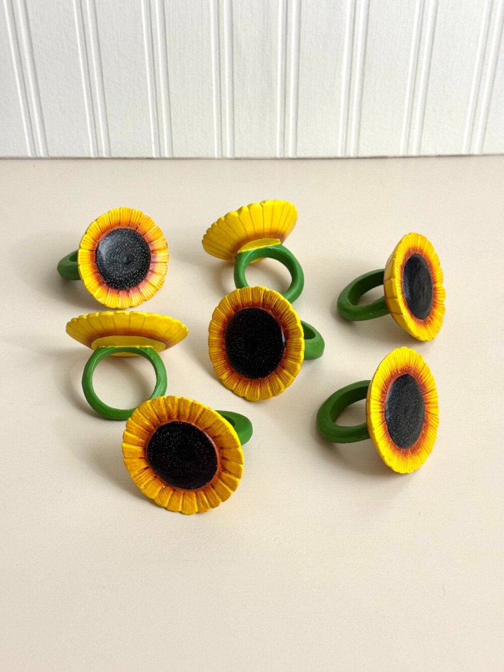 Vtg Sunflower Napkin Rings Set of 7 Carved Wood Yellow Flowers Garden Floral